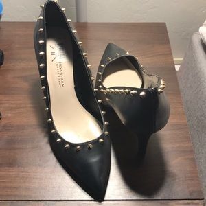 Kardashian Studded pump size 10 black